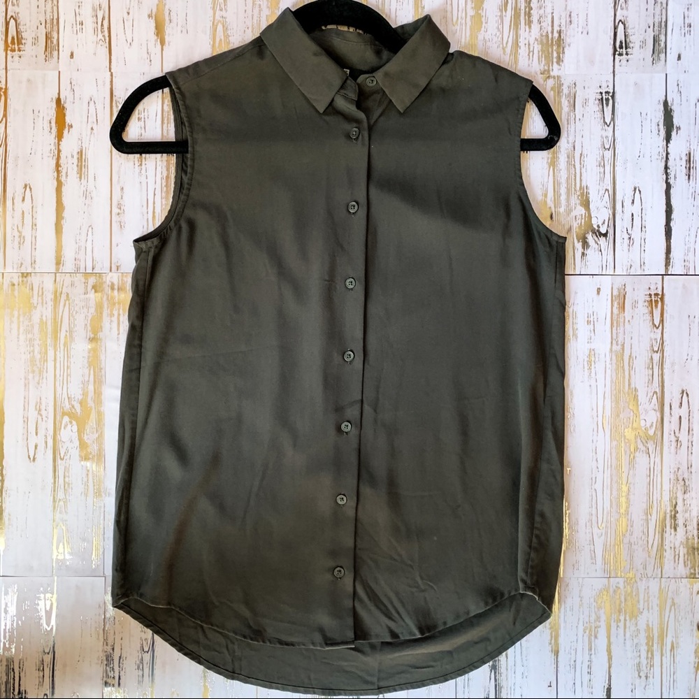Uniqlo Dark Green Button Down Tank
